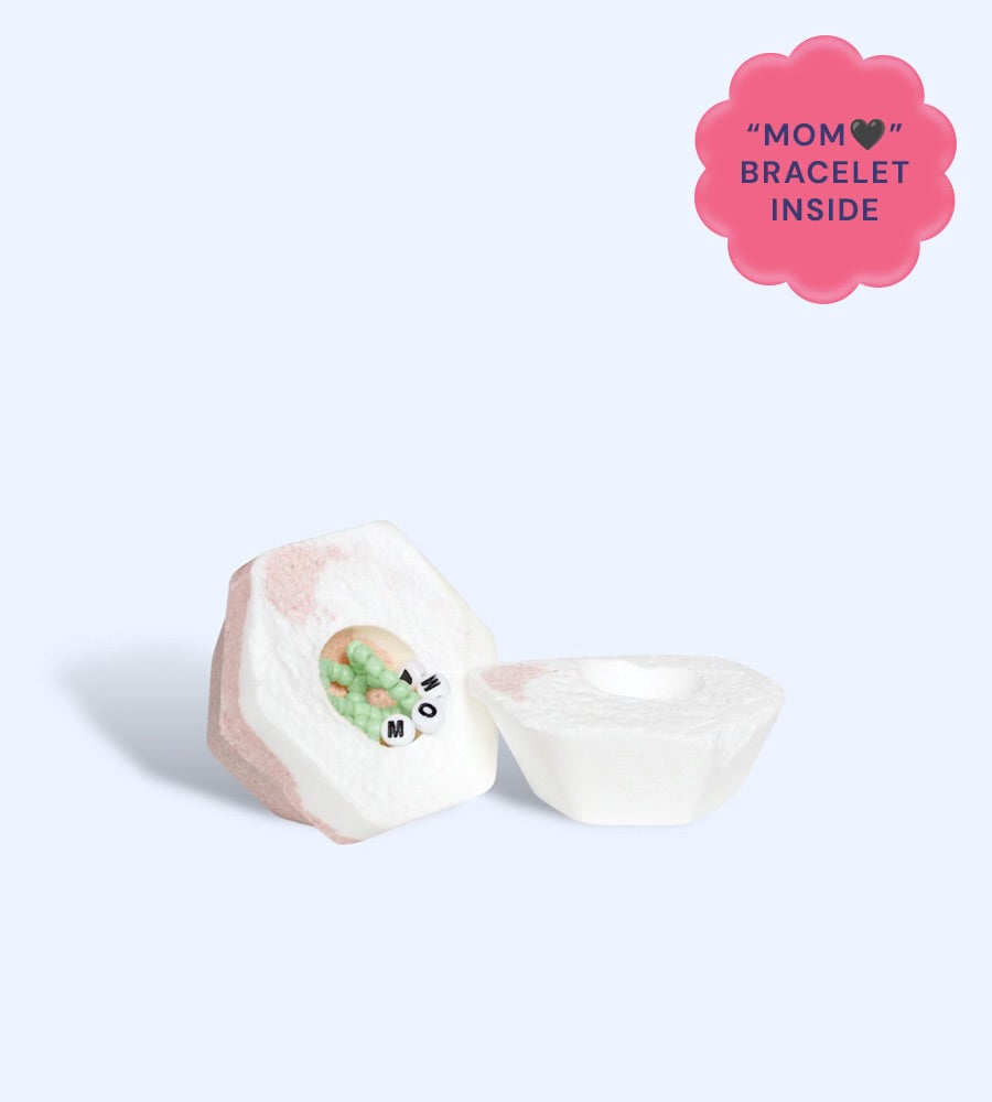 "Mom 🖤” Friendship Bracelet Bath Bomb