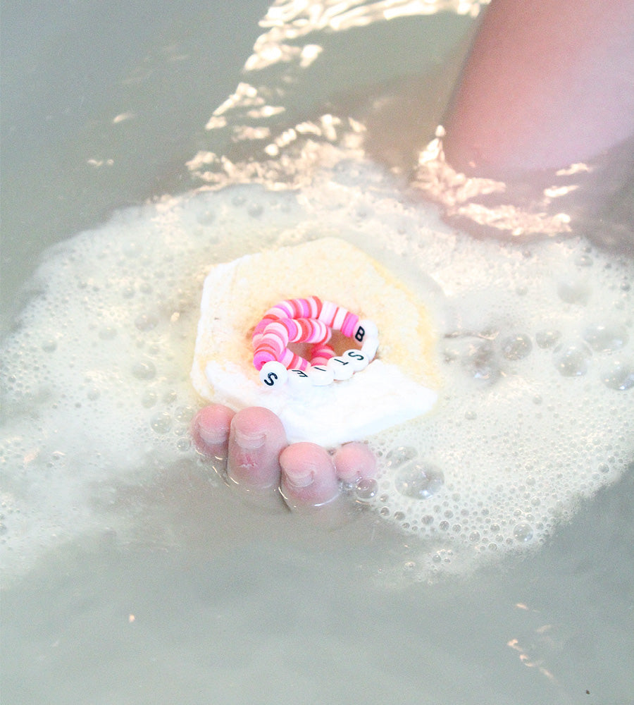 "Besties” Bracelet Bath Bomb